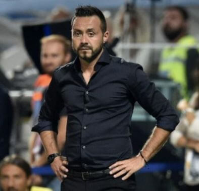 Roberto De Zerbi during the game.